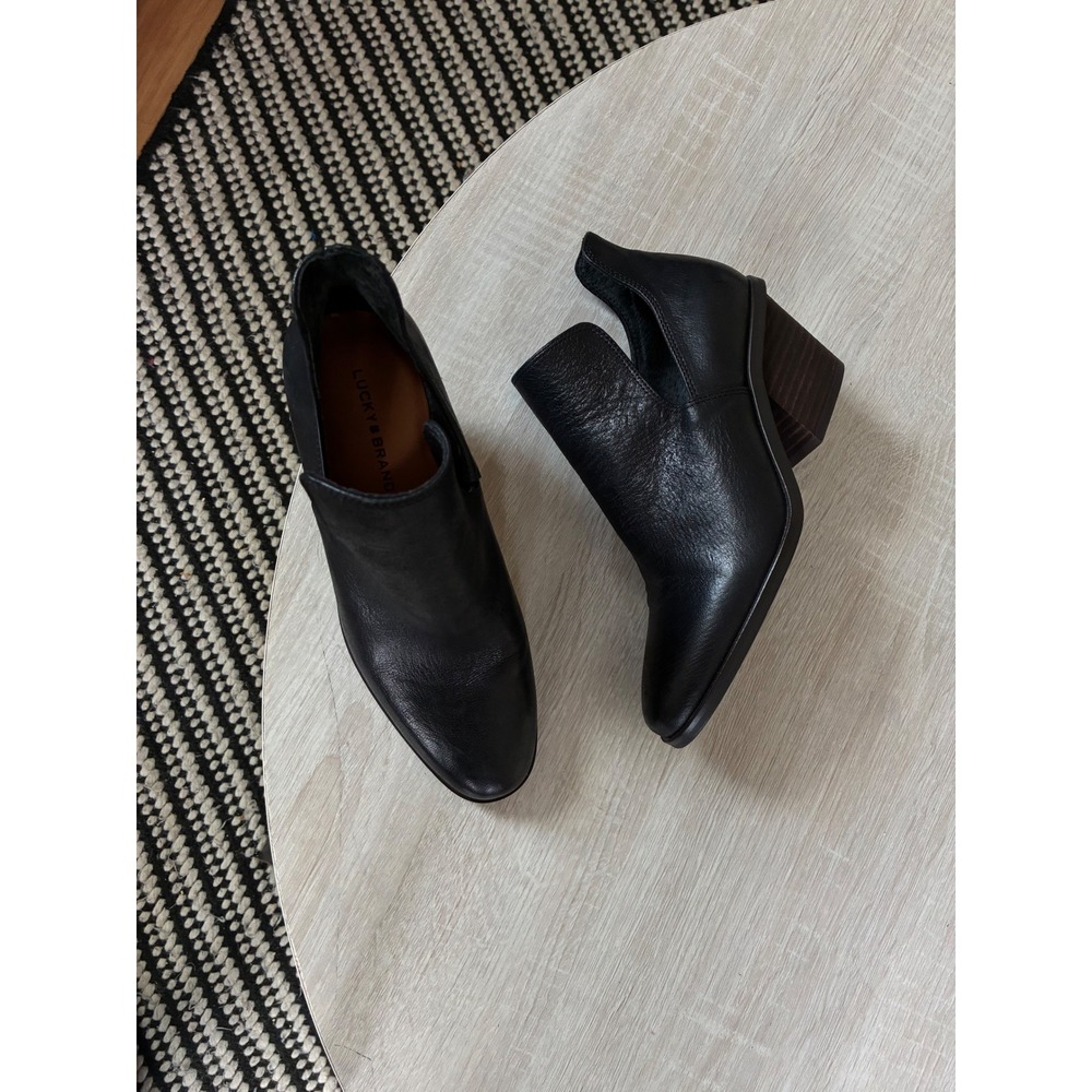 Lucky Brand Vellida Black Leather Side Cutout Block Heel Ankle Booties 5.5M